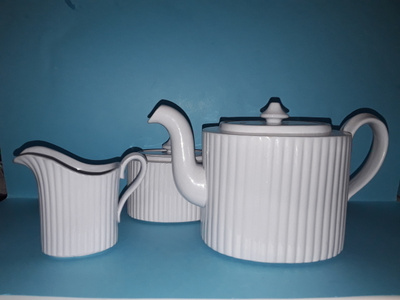 ART DECO posliini KAHVIkalusto .Arthur Percy