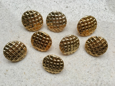 Kanta NAPPI kullanvärinen Ø 18mm, 8kpl. 4,00€