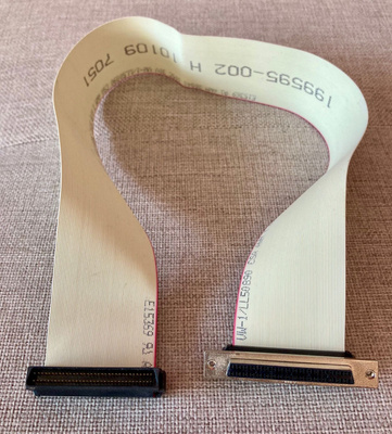 Ultra Wide SCSI jatkokaapeli 68-pin