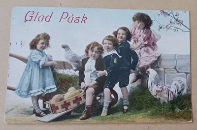 Lauma lapsia, kanoja ja munia, vanha Pääsiäispk, p. 1911