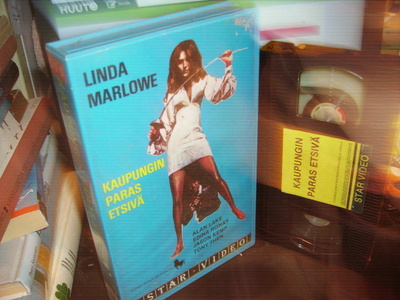VHS : KAUPUNGIN PARAS ETSIVÄ (  sis. postikulut )