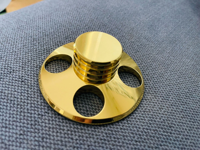 Levysoittimen levyklamppi levypaino kullattu gold