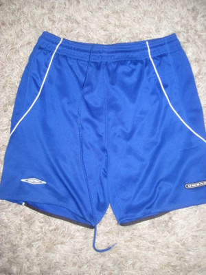*UMBRO urheilushortsit koko 152 cm