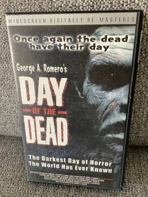 DAY OF THE DEAD    VHS