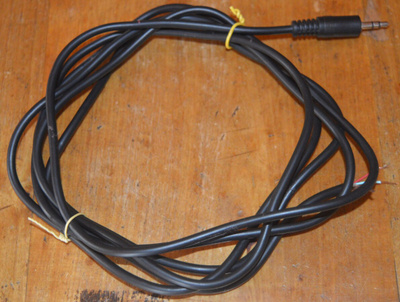 2,4m audiokaapeli  3,5mm liittimellä