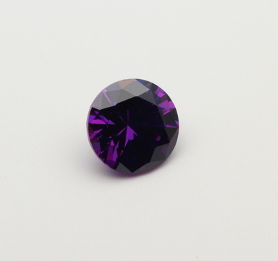 Upean värinen iso Cubic Zirconia (CZ) 20,85ct