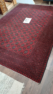Käsinsolmittu Afgan villamatto