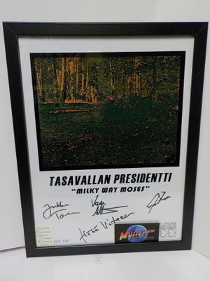 TASAVALLAN PRESIDENTTI - MILKY WAY MOSES JULISTE + NIMMARIT