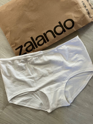 Uudet pikkuhousut XL 44-46 Zalando