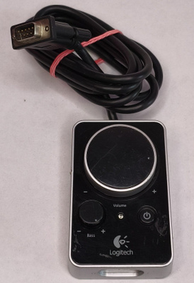 Logitech Z-4 langallinen kaukosäädin
