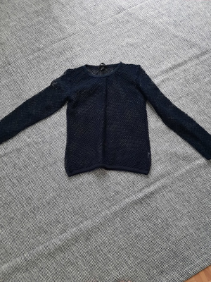 Pitkähihainen  paita koko 36