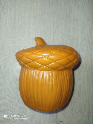 Tammenterho (huom orava puuttuu)