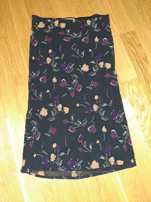 Kapea hame koko 34