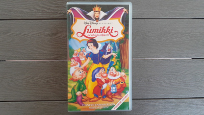 VHS: Lumikki ja Seitsemän Kääpiötä (Disney Klassikot 1937/?)