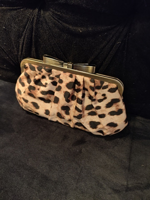 Leo clutch