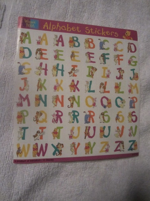 Winnie the Pooh Alphabet Stickers / Nalle Puh 64 kpl arkki