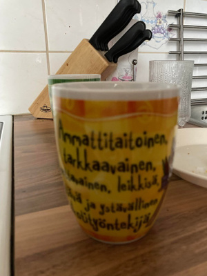 Tarhatäti muki