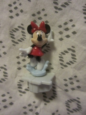 Luisteleva Minni Hiiri (Kinder)