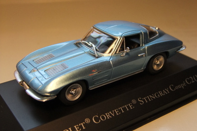 Chevrolet corvette stingray coupe C2 -63 1:43 ALE!
