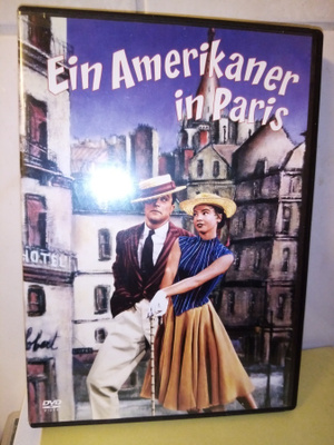 DVD Pariisin lumoissa ( An American in Paris) SIS POSTIKULU