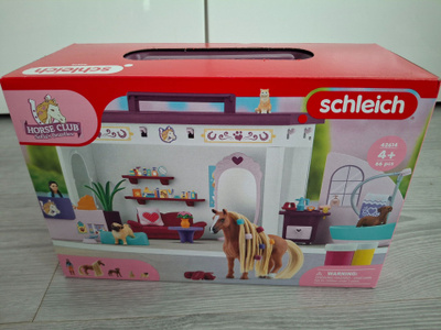 Schleich Eläinten hoitola - Uusi!