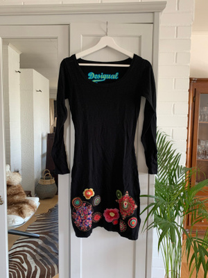Desigual musta mekko S