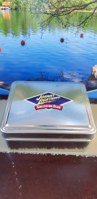 Studebaker Golden Hawk 1957 Johnny Lightning collector club