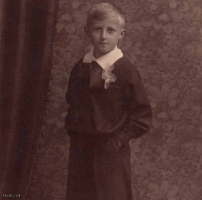 KABINETTIKUVA / Hurmaava pieni herrasmies. 1900-l.