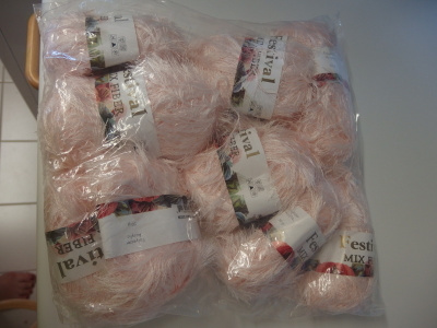 Pörrölankaa Festival Mix Fiber, 10 x 50 g kerää. Vaaleanpun
