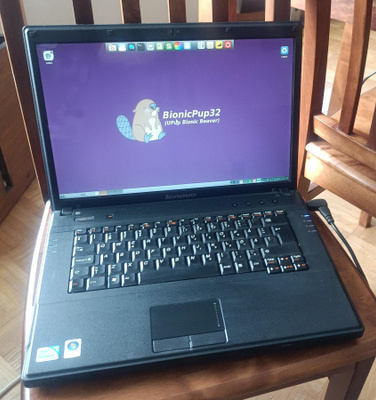 Lenovo 3000 *** Varaosiksi / VANHAA KAMAA ***