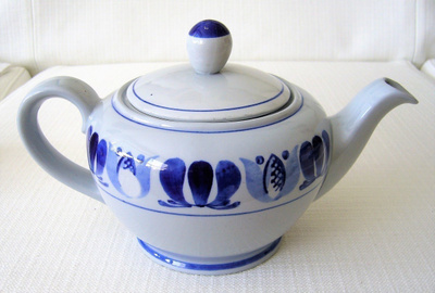 Arabia Olga Osol BLUE LAUREL teekannu