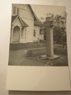 VANHA Valokuva  Vampula Sankaripatsas 1940-luku