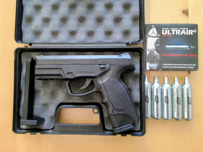 Ilmapistooli ASG STEYR M9- A1
