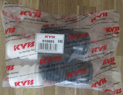 Toyota Carina II 1.6 DX AT151 KYB takaiskarien suojakumit 2x
