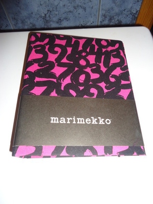 Marimekko Lukematon kalenterikansio uusi