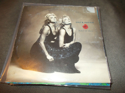 7 " LILI & SUSSIE ** ROBERT & MARIE **