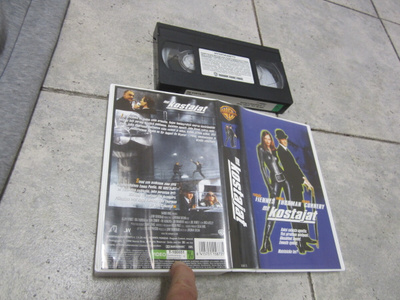 ME KOSTAJAT - VHS  : sean connery, uma thurman