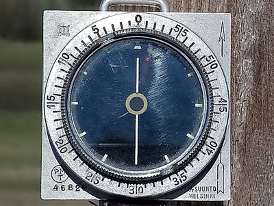 Numeroitu Kompassi Suunto, Ehjä nauha.