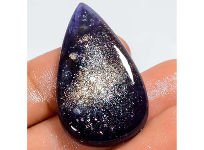 Kordieriitti aurinkokivi 40.34 karaattia cabochon ioliitti