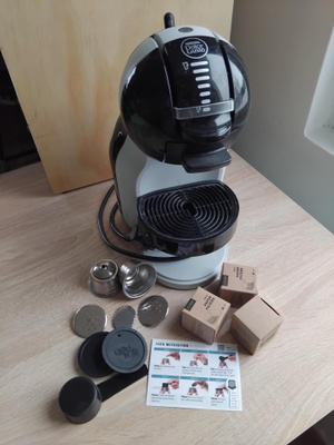 Dolce Gusto kahvikone ja teräksiset kapselit