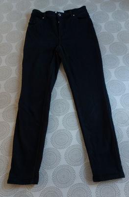Mustat farkut koko 36 lyhyehköt H&M