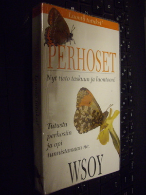 Still : Perhoset ( 2 p. 2000 ) Sis. postikulut