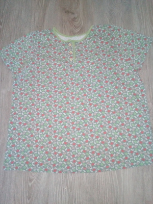 Värikäs t-paita koko reilu xl