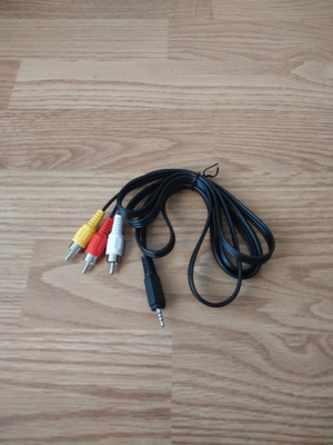 2,5 mm jack to RCA AV kaapeli