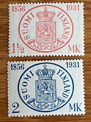 POSTIMERKIN 75-VUOTISJUHLA PARI**