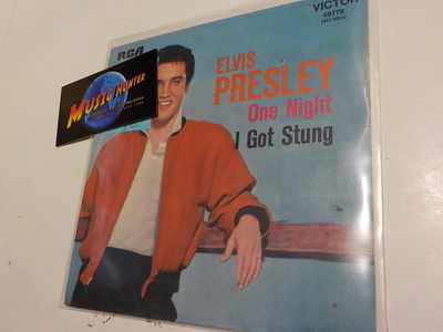 ELVIS PRESLEY - ONE NIGHT / I GOT STUNG EX 7'' KANNET