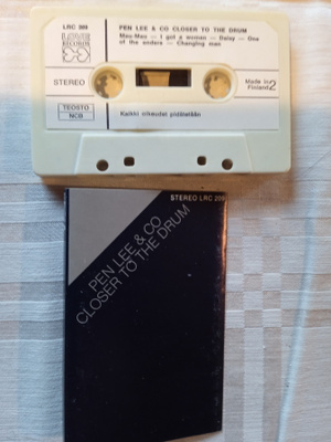 C-KASETTI: PEN LEE & CO : CLOSED TO THE DRUM LOVE RECORDS