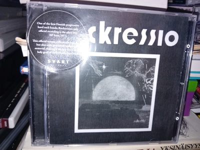 CD ROCKRESSIO ( UUSI ) SIS POSTIKULU