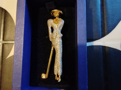 Swarovski rintakoru Nainen