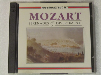 Mozart • Serenades & Divertimenti 2xCD
